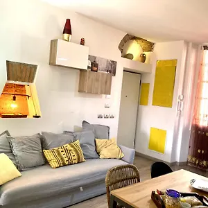 I Della Apartment