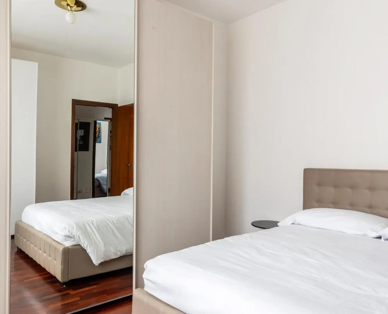 Wonderful Three-Room Apartment Just Few Minutes Away From Mm Tricolore Milan