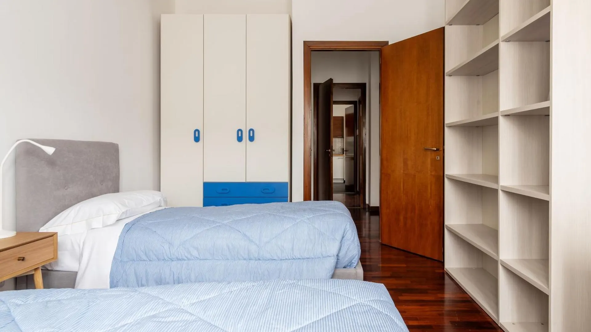 Wonderful Three-Room Apartment Just Few Minutes Away From Mm Tricolore Milan